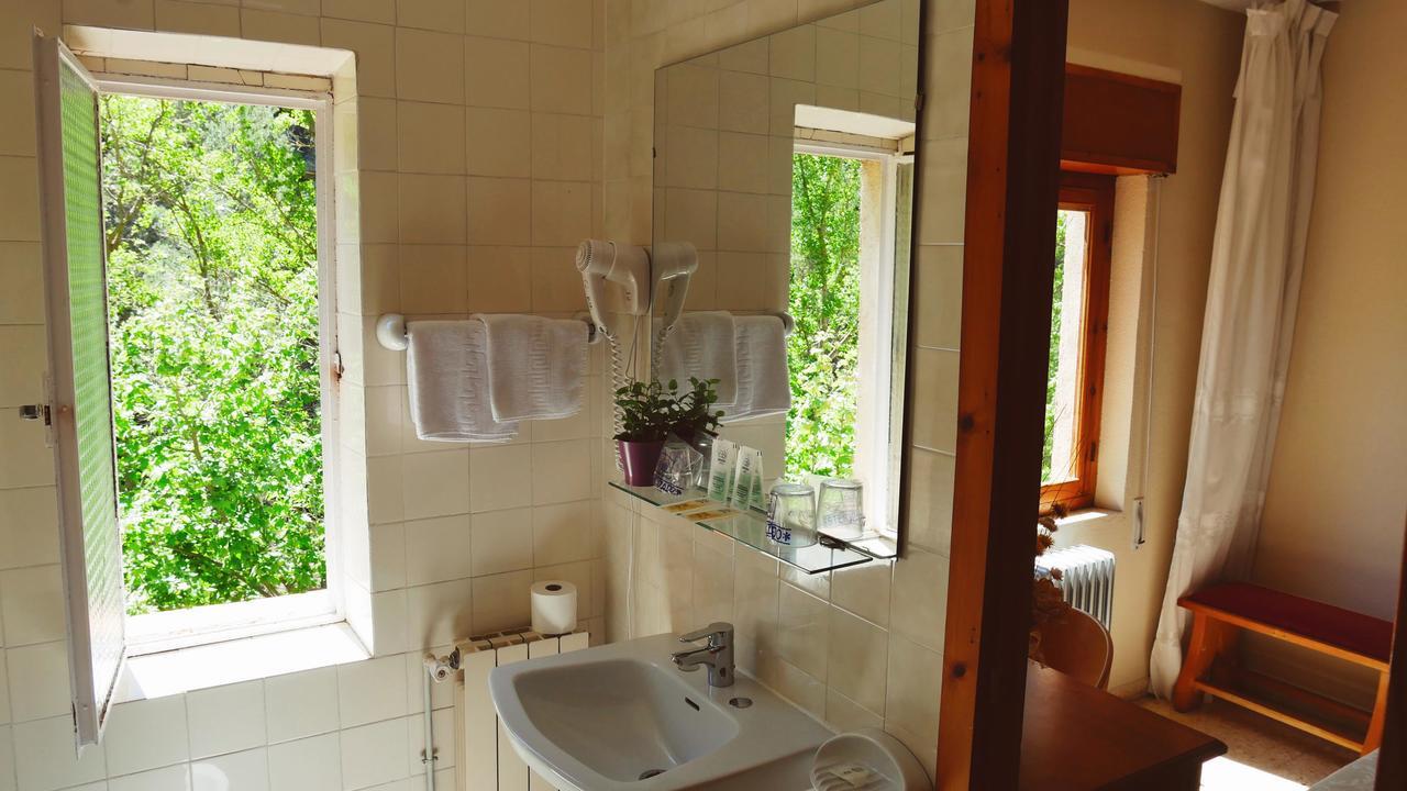 Balneario De Tus Hotel Yeste Ngoại thất bức ảnh