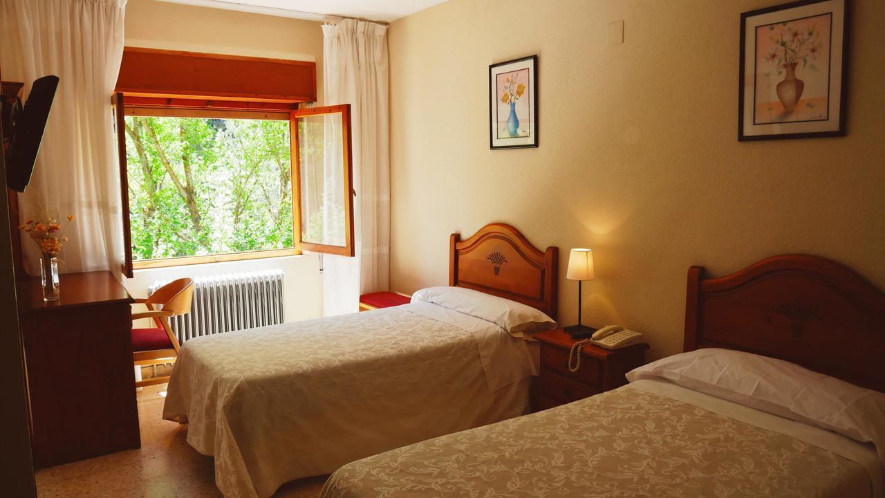 Balneario De Tus Hotel Yeste Ngoại thất bức ảnh